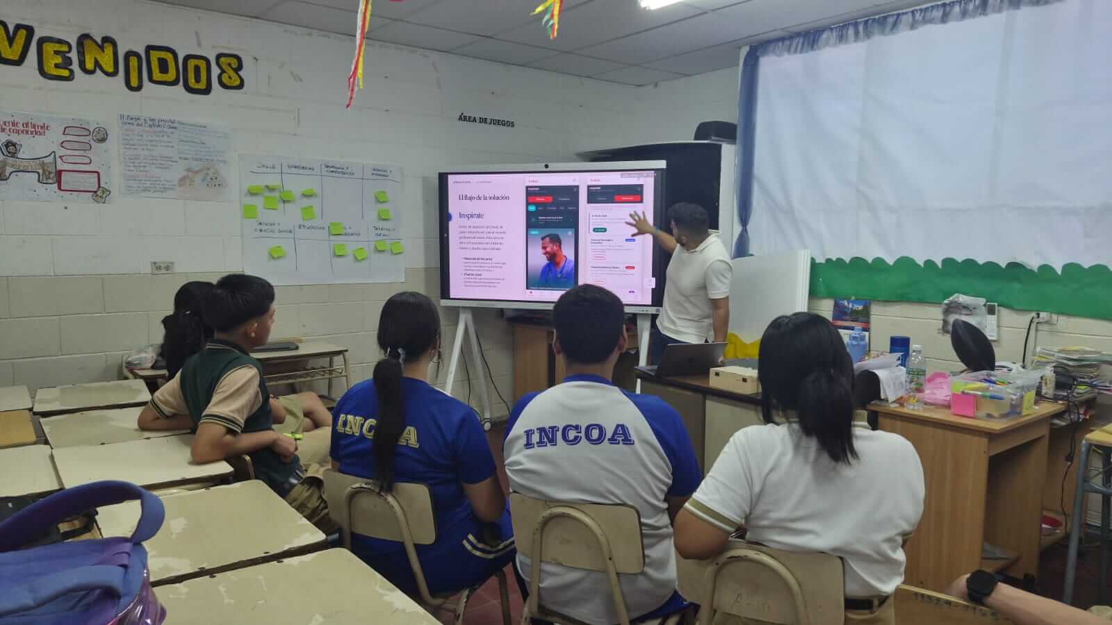 Trabajo grupal en la Colonia Ciudad Obrera